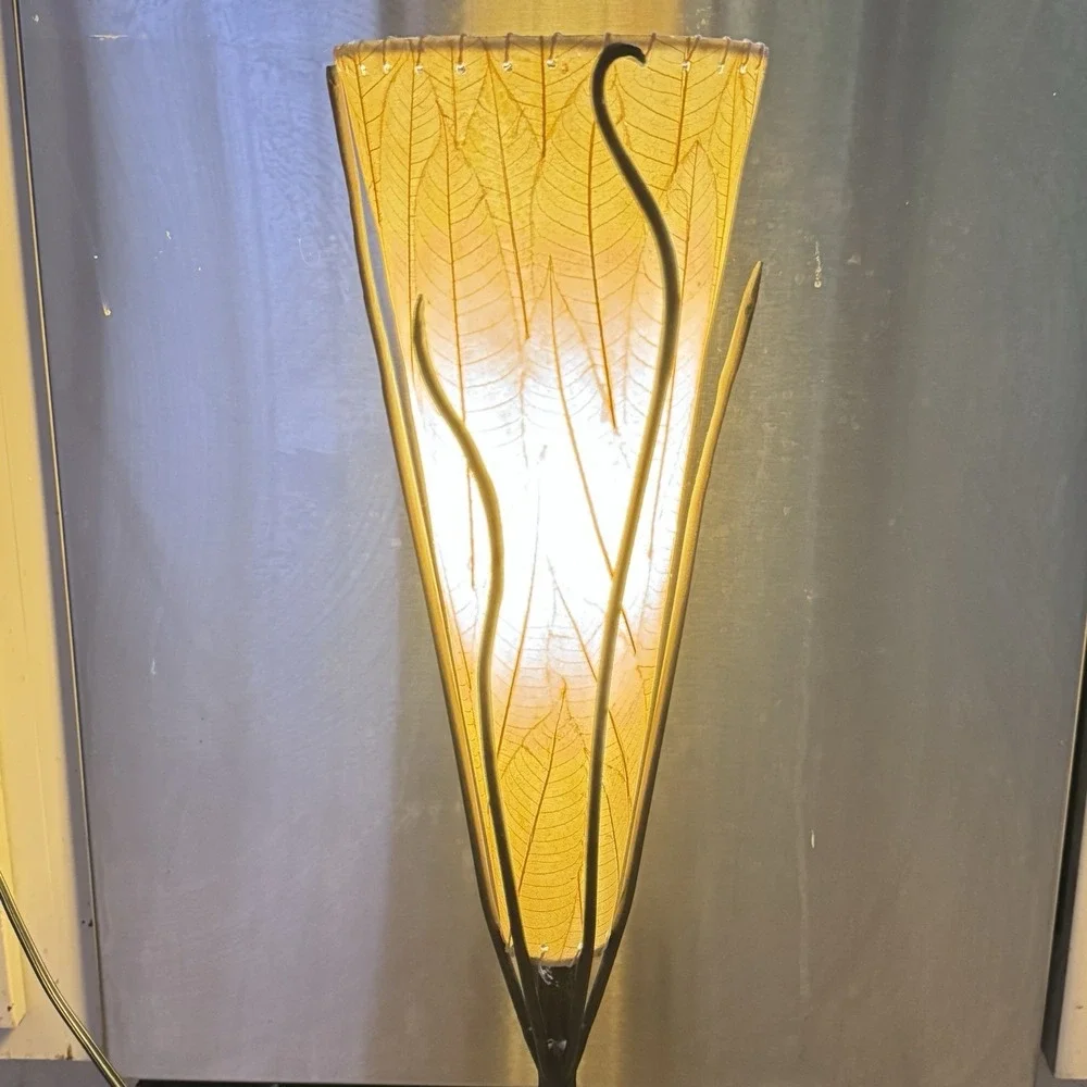 Torchère‑Style Lamp Amber Cocoa Leaf Cone & BOHO Wrought Iron Rock Base 28